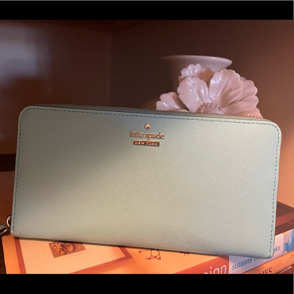 Kate Spade wallet ♠️